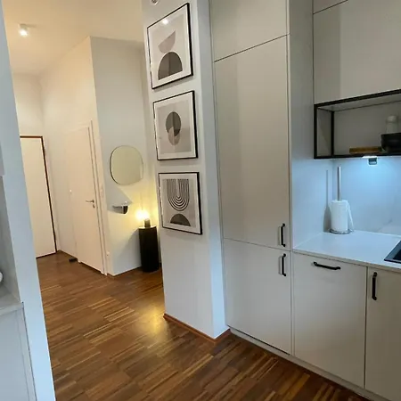 Apartment Elegancki Od Dziedzinca, Parking, Rynek 700 M