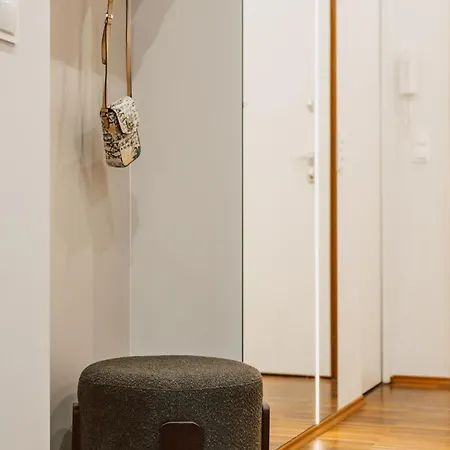 Elegancki Od Dziedzinca, 60m2, Parking, Rynek 700 M Apartamento *