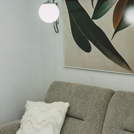 Apartamento Elegancki Od Dziedzinca, 60m2, Parking, Rynek 700 M