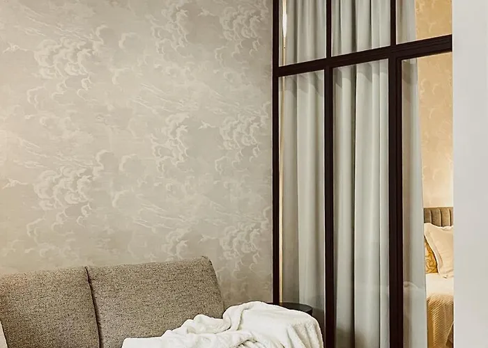 Elegancki Od Dziedzinca, 60m2, Parking, Rynek 700 M